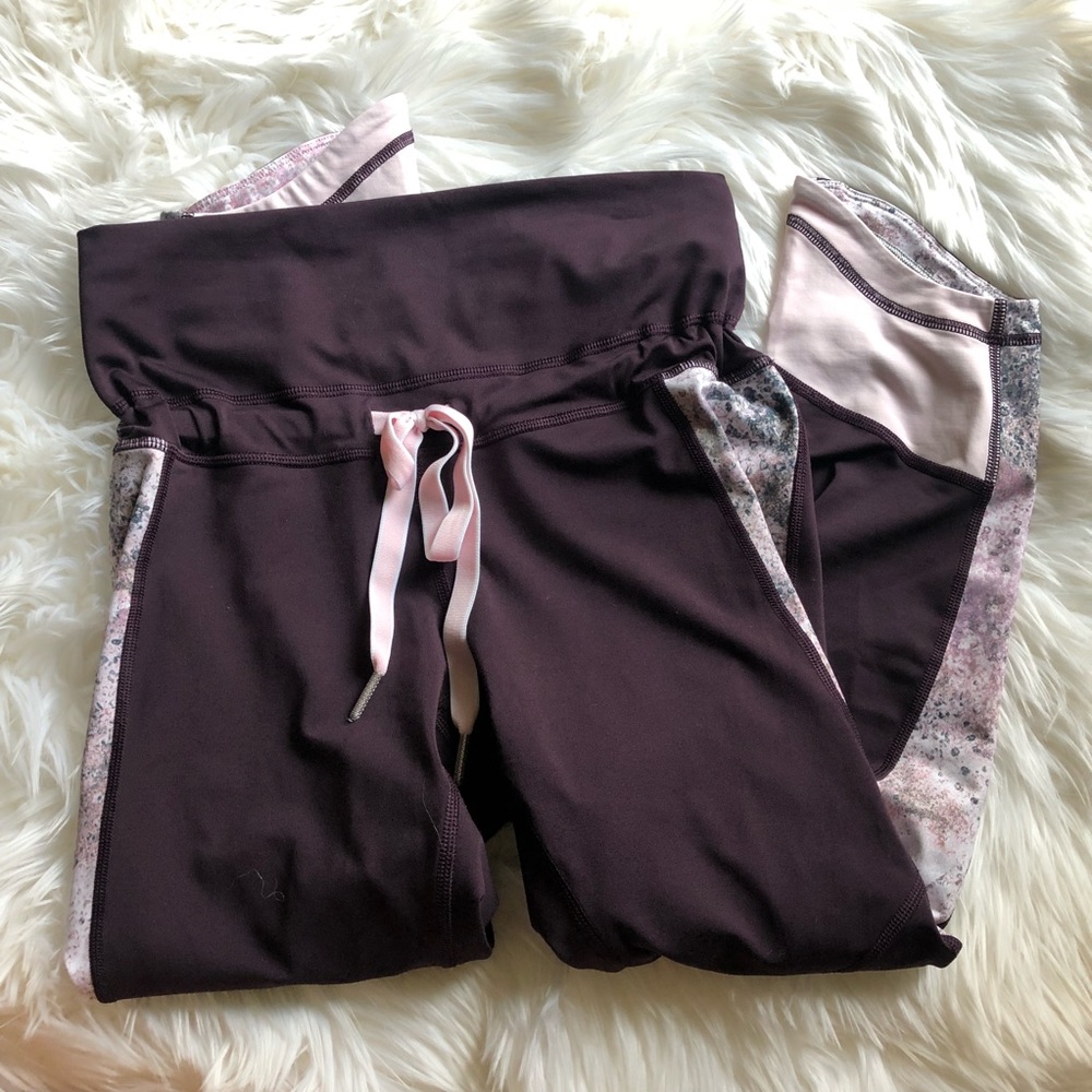 Lululemon Retreat 7/8 Pant Black Cherry Sugar